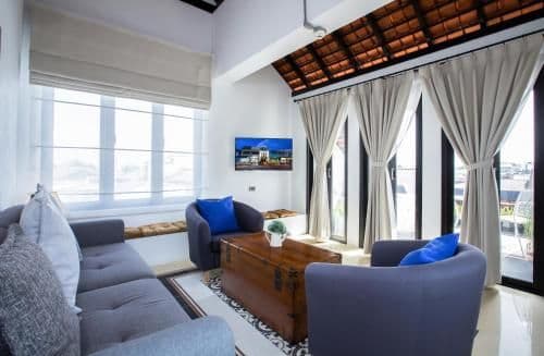 Suite with Hot Tub