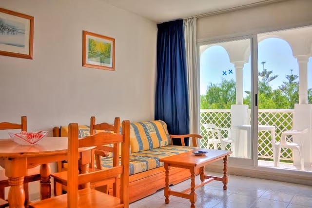 APARTMENT CAPACITY 4 ONE BEDROOM