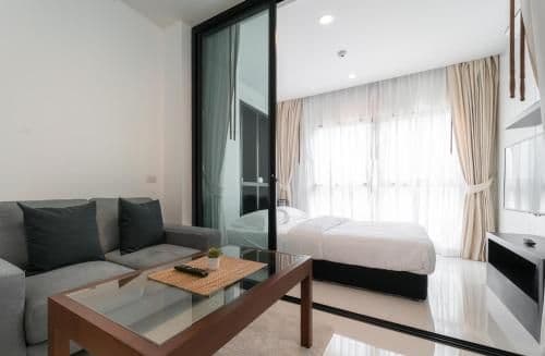 Deluxe Queen Suite