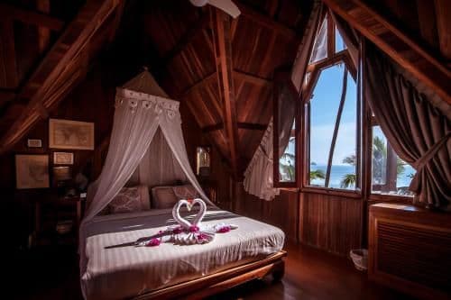 Villa - Beach Front