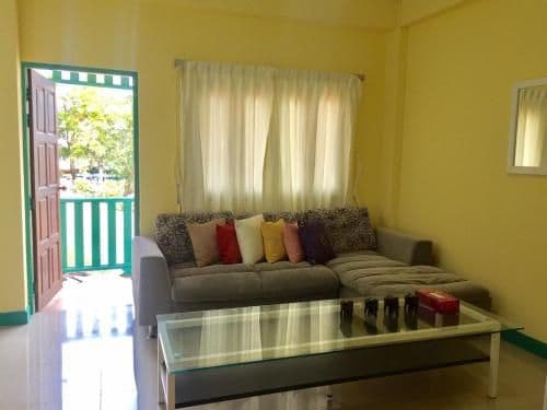 Deluxe Room (2 Adults + 1 Child)