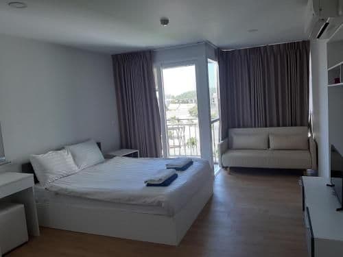 Apartment with Balcony