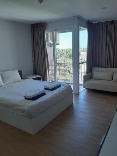 Apartment with Balcony