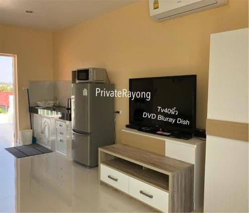 King Studio with Sofa Bed