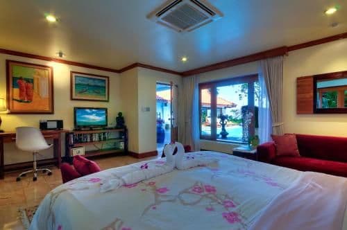 Villa - Beach Front