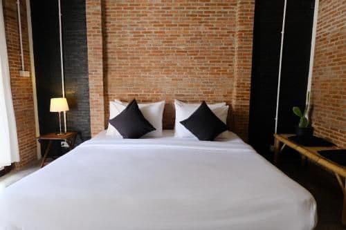 Deluxe King Suite