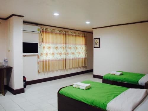 Standard Twin Room