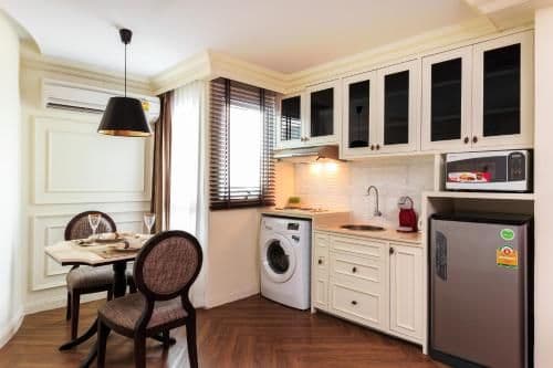 Superior One Bedroom Apartment