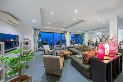 Villa with Sea View