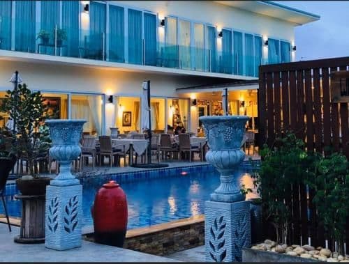 Queen Room with Pool View