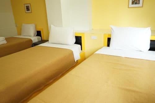 Basic Triple Room with Shared Bathroom
