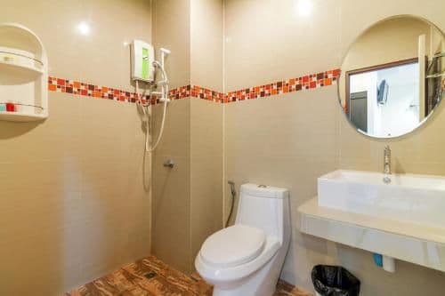 Studio Apartment with Twin Beds