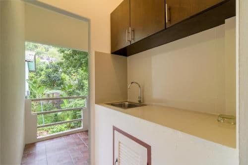 Studio Apartment with Twin Beds