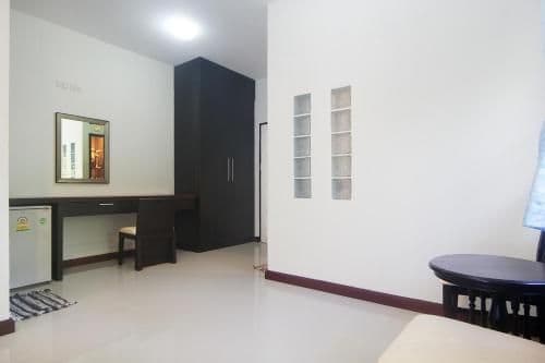 Studio Apartment with Sea View