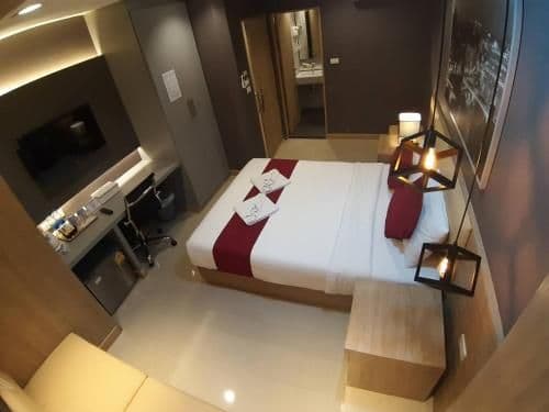 Deluxe Double Room with Window