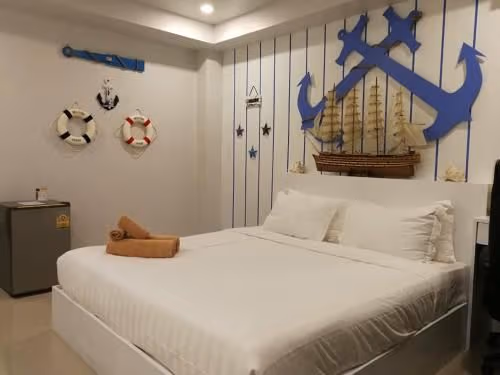 Studio Apartment