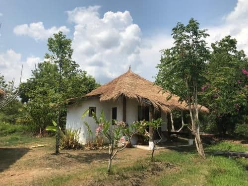 Bungalow with Garden View