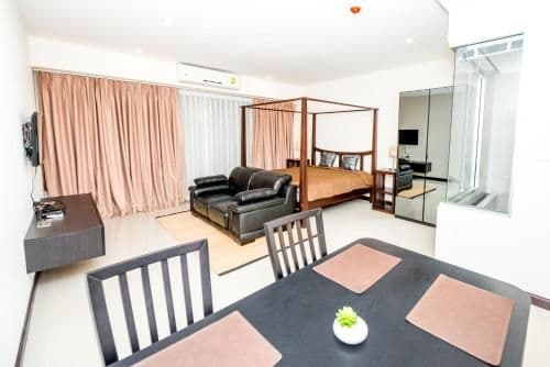 Studio Apartment