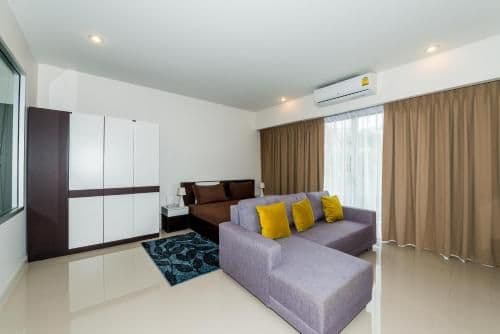 Studio Apartment