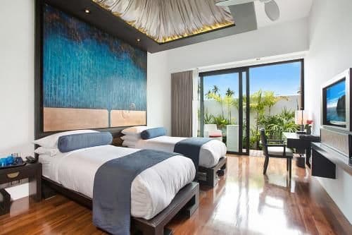 Villa - Beach Front