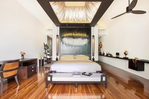 Villa - Beach Front
