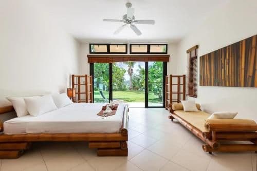 Villa - Beach Front