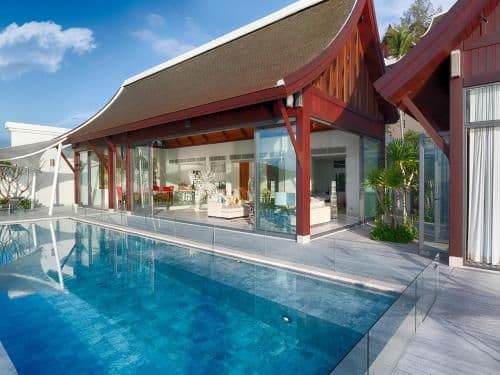 Villa with Garden View