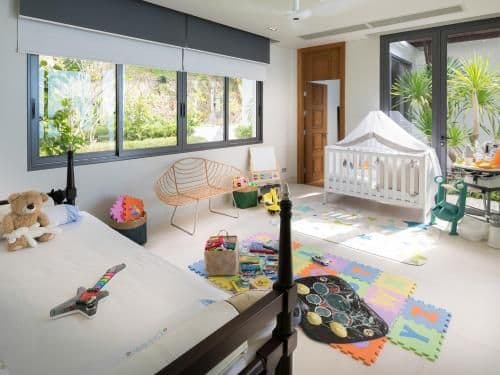 Villa with Garden View