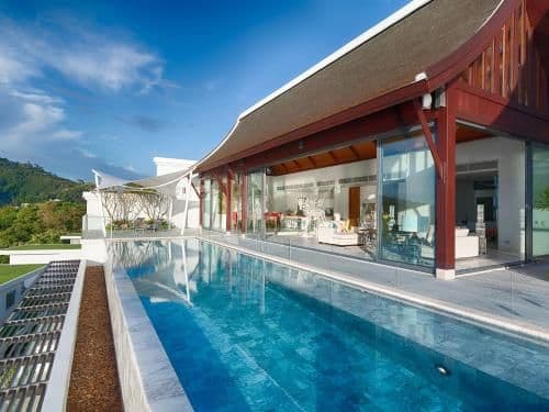 Villa with Garden View