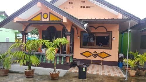 Superior One-Bedroom House