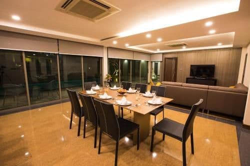 Premiere Nine-Bedroom Villa with Private Pool -Beach Front