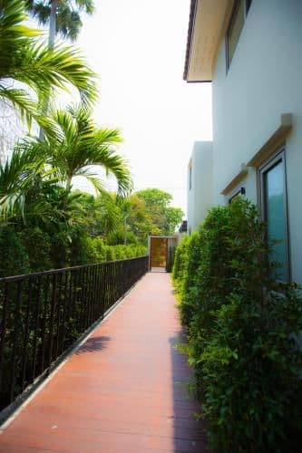 Premiere Nine-Bedroom Villa with Private Pool -Beach Front