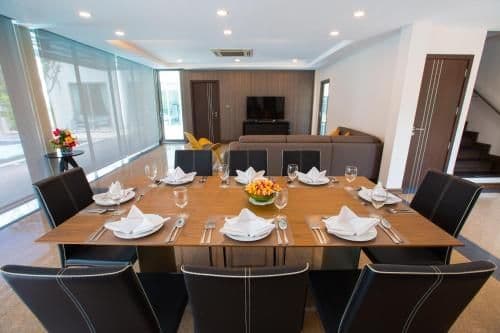 Premiere Nine-Bedroom Villa with Private Pool -Beach Front