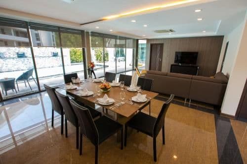 Premiere Nine-Bedroom Villa with Private Pool -Beach Front