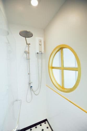 Deluxe Double Room with Shower