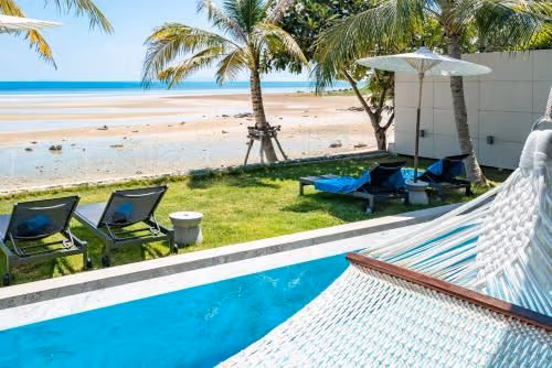 Villa - Beach Front