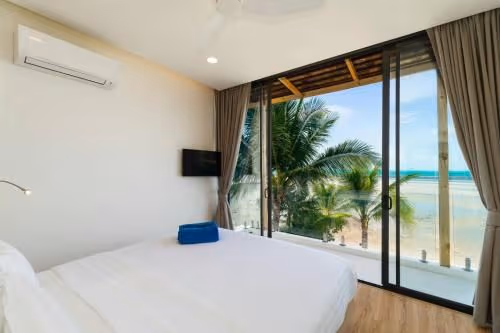 Villa - Beach Front