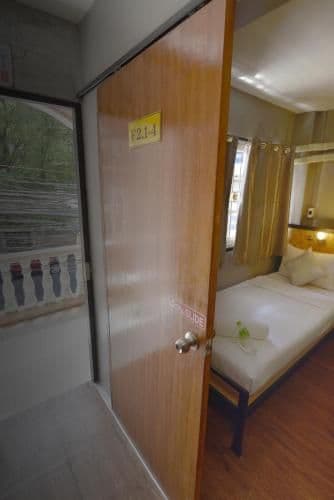 Basic Triple Room with Shared Bathroom