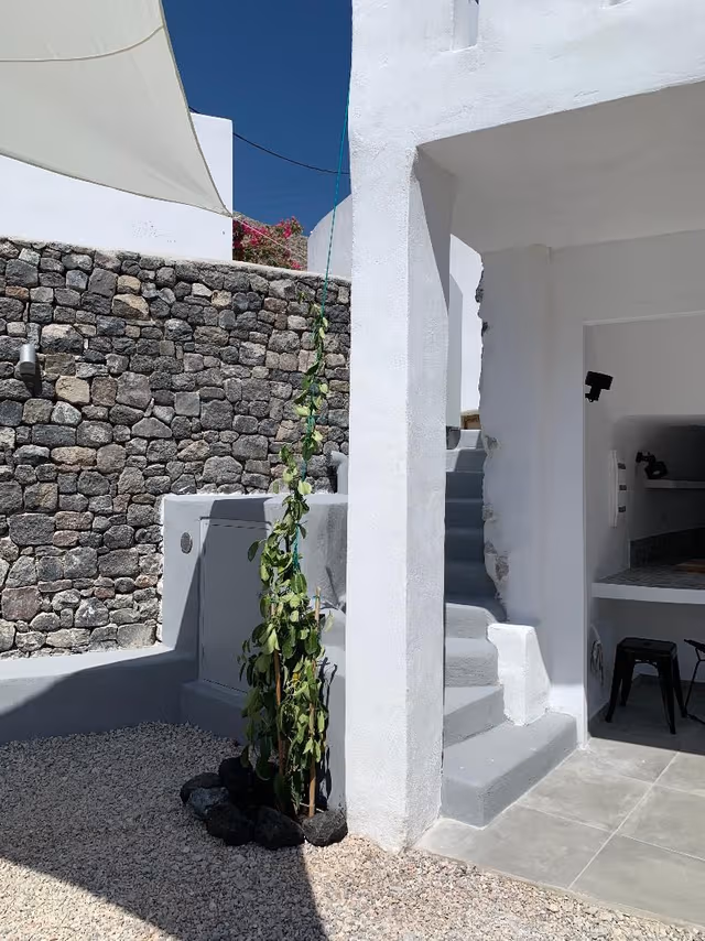 VILLA WITH JACUZZI