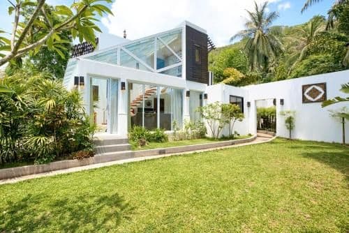 Villa - Beach Front