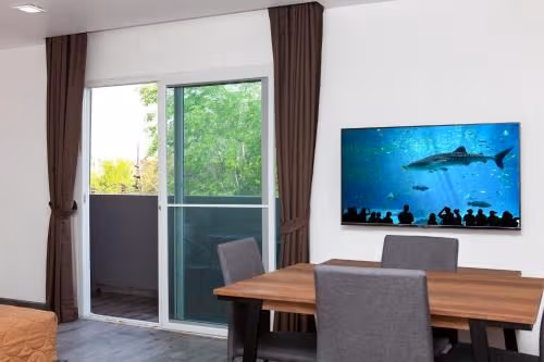 Deluxe Family Room