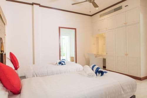 Villa - Beach Front
