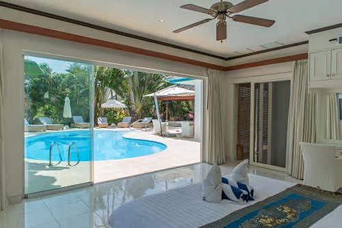 Villa - Beach Front