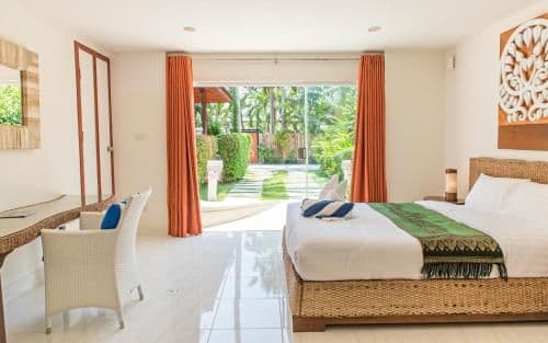 Villa - Beach Front