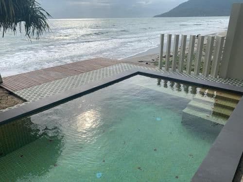 Villa - Beach Front