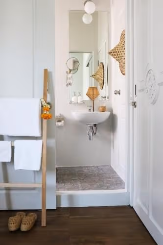 Single Room with Private Bathroom