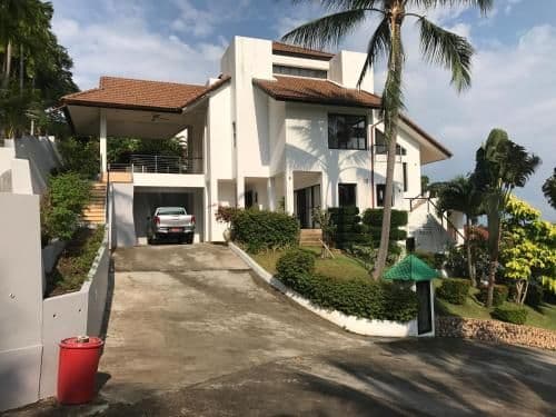 Villa with Sea View