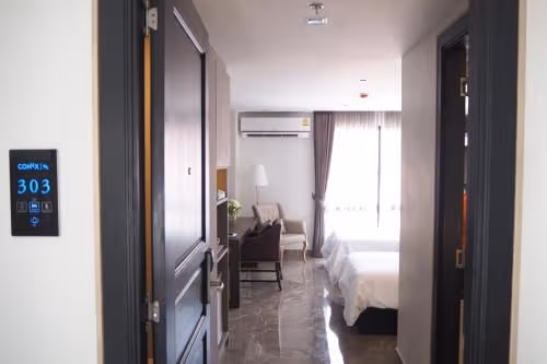 Deluxe Twin Room