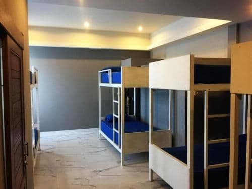 10-Bed Mixed Dormitory Room