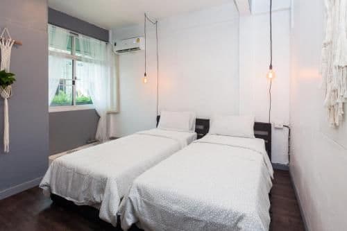Standard Twin Room
